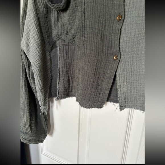 POL Shacket - Picture 3 of 3